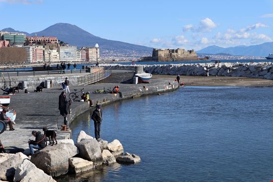 Lungomare Caracciolo Napoli Shutterstock.com 